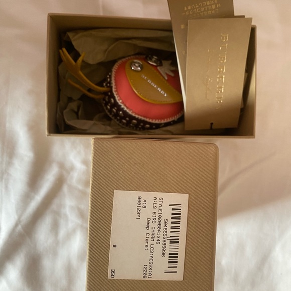 Burberry Keychain - Picture 4 of 4